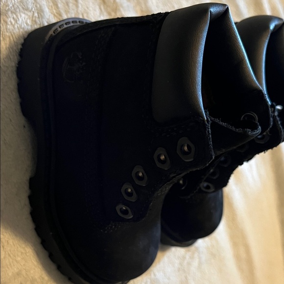 Timberland Kids Black Lace-Up Boots - Picture 2 of 4